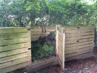 wooden composter