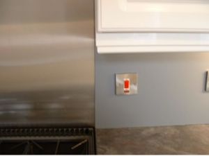 Acrylic platinum splashback joint